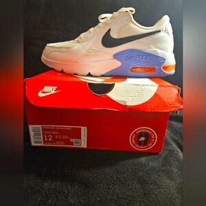 NIKE WOMEN'S 12 Running shoe